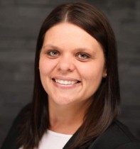 Das Foto zeigt die Pflegefachexpertin Henrike Groeger